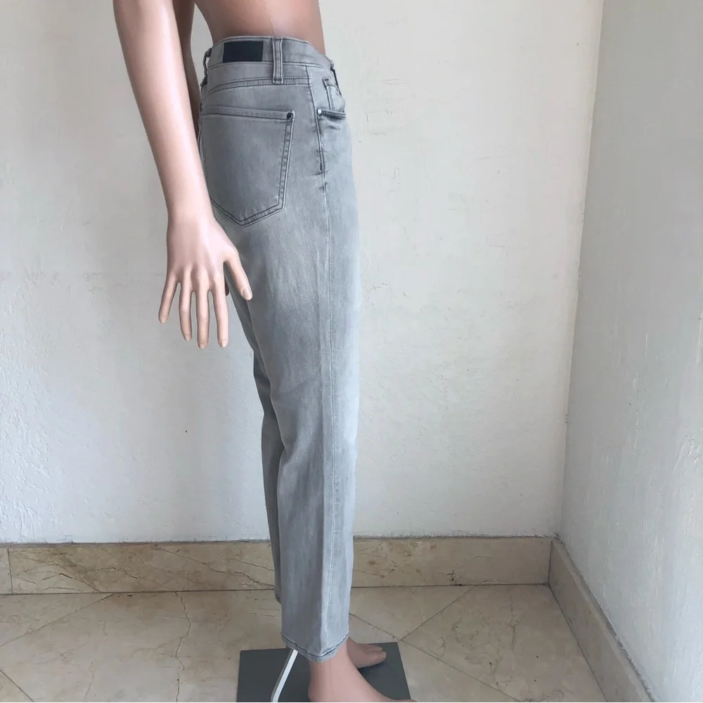 DKNY Y2K Jeans Women’s Size 12 Gray Cropped Denim Pants Skinny-Fit Stretchy
